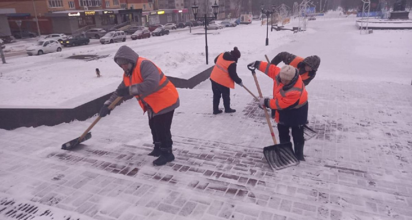 В Саранске на уборку улиц от снега вышли 1060 рабочих и 67 единиц техники