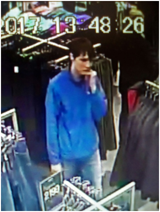 В торговом центре Саранска молодой человек невозмутимо украл куртку