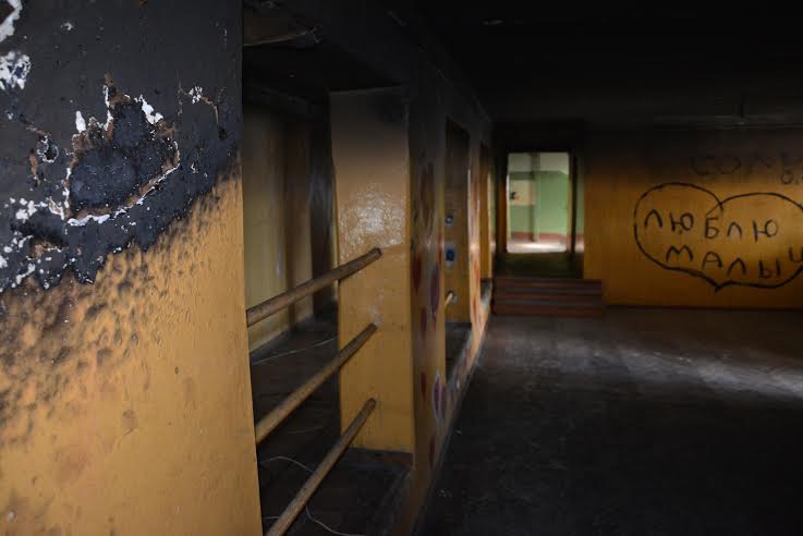 В Мордовии полсотни человек оказались заблокированы в горящей многоэтажке (фото)