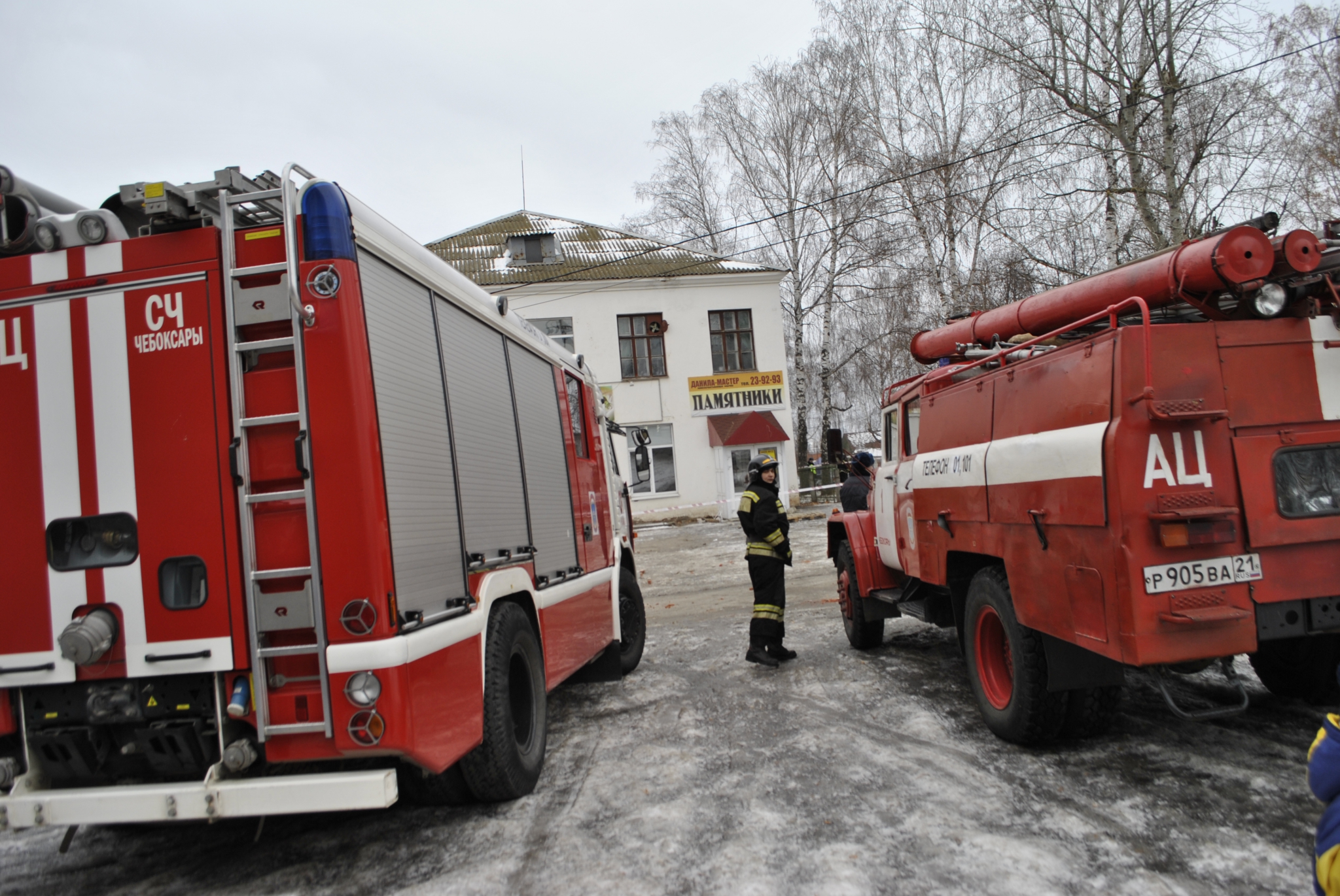 Мордовские пожарные спасли магазин от огня