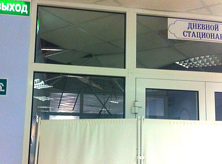 В Саранске в детской поликлинике номер три обвалился потолок