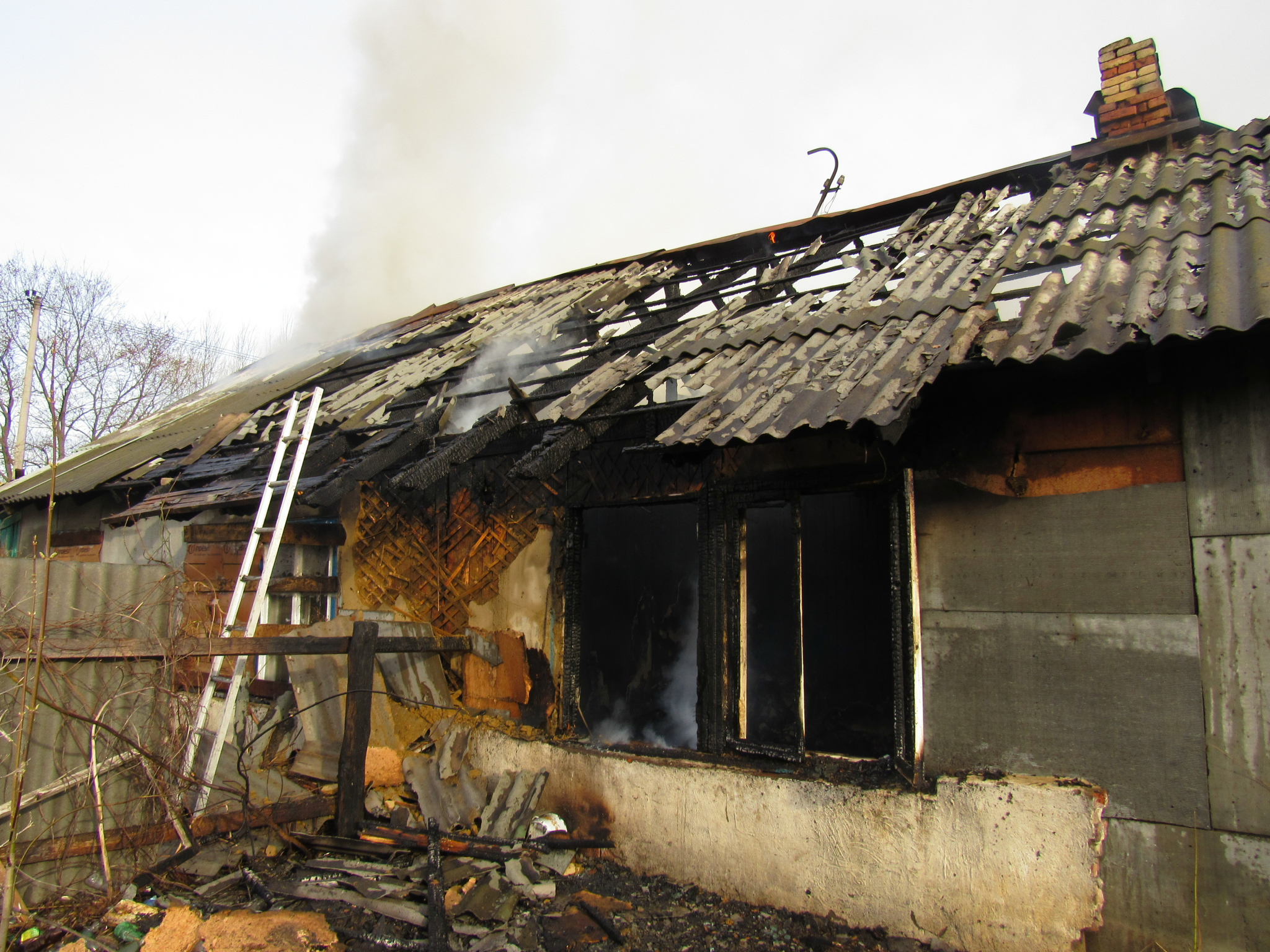 В Саранске горело здание, предназначенное под снос
