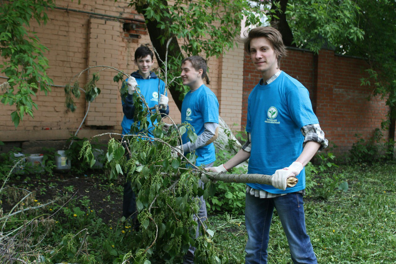 В Саранске волонтеры привели в порядок городские дворы