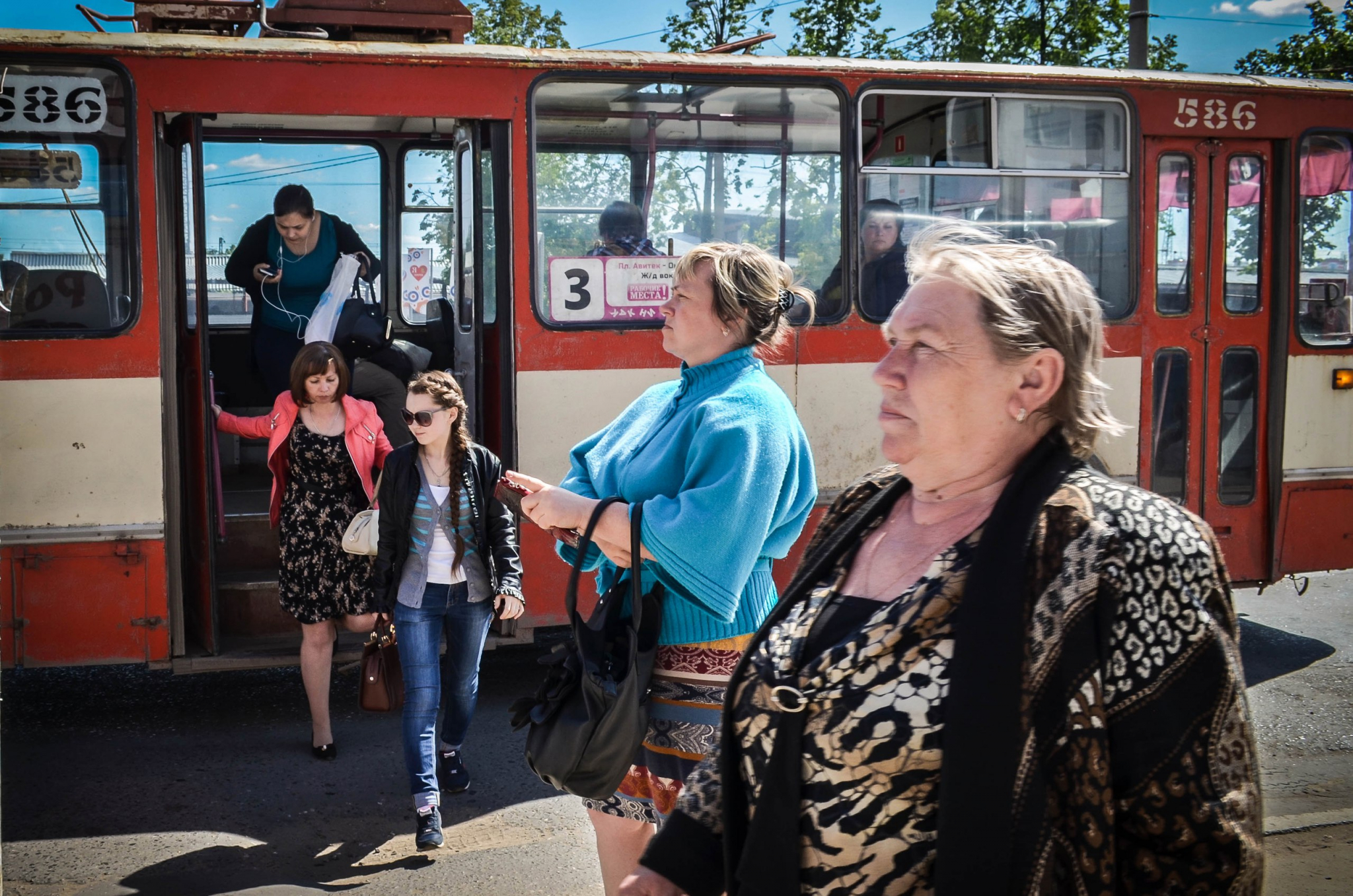В Саранске в очередной раз пенсионерка упала в автобусе
