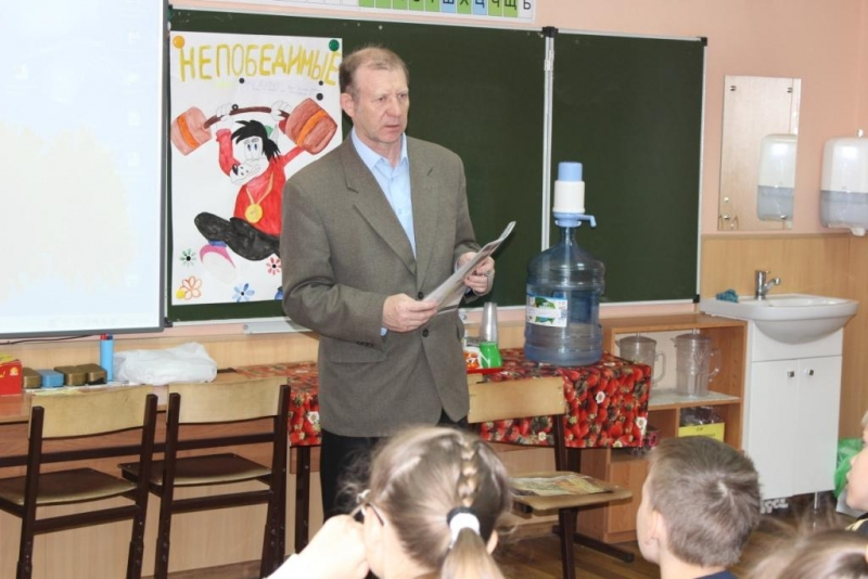 В Саранске подполковник в отставке рассказал детям о подвигах