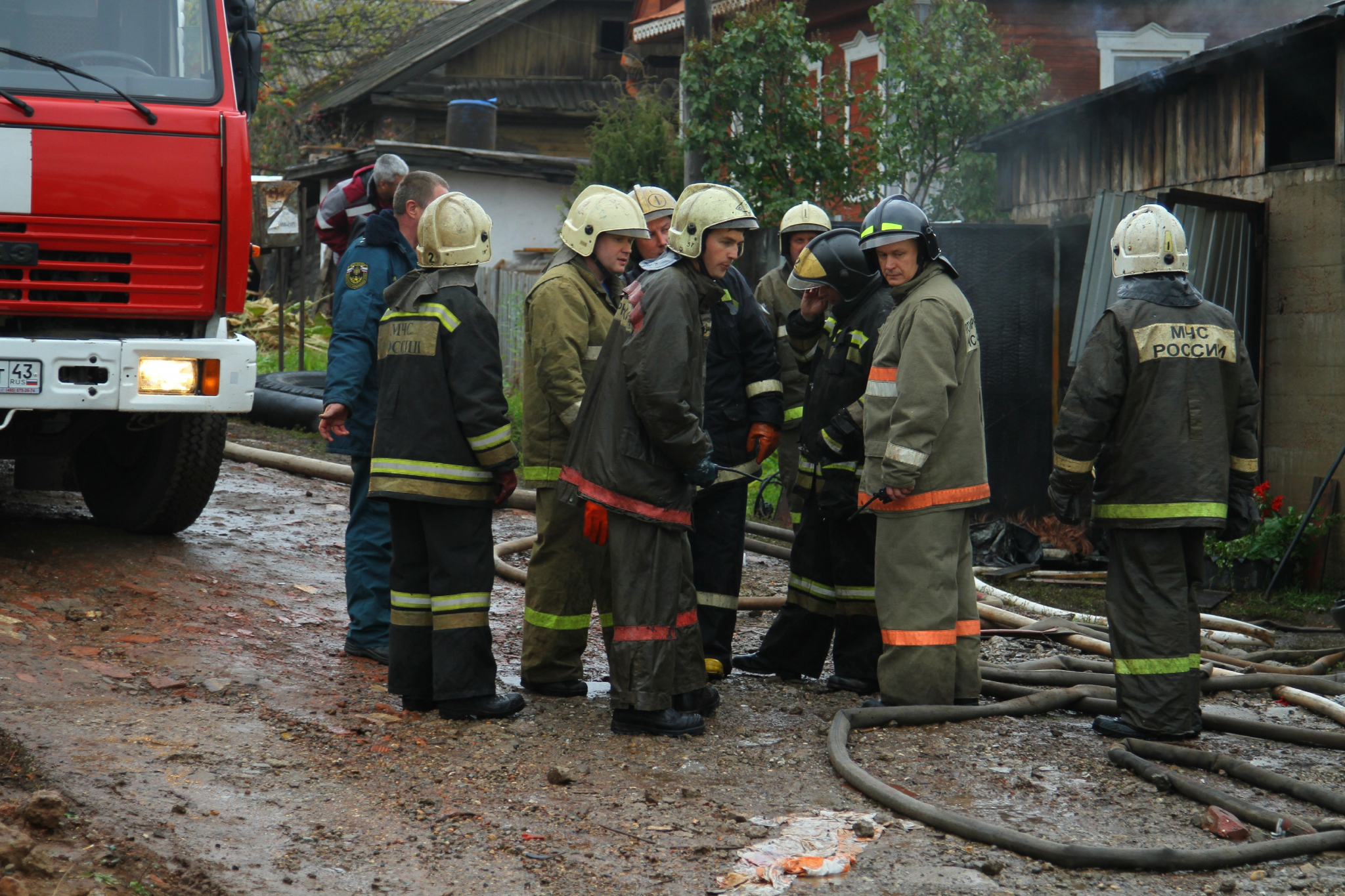 В Мордовии при пожаре в гараже пострадал человек