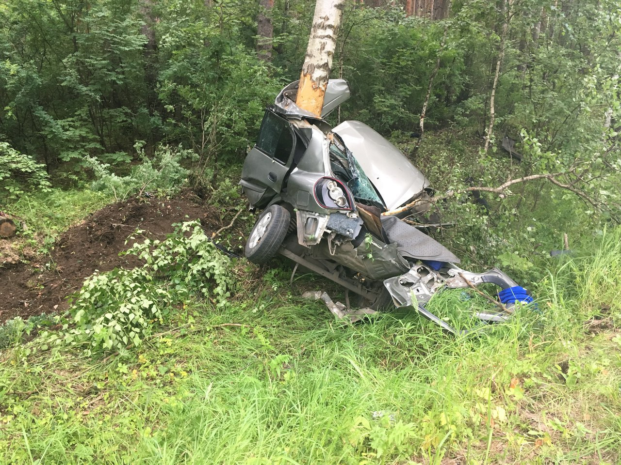 Смертельное ДТП в Мордовии: автомобиль намотало на дерево