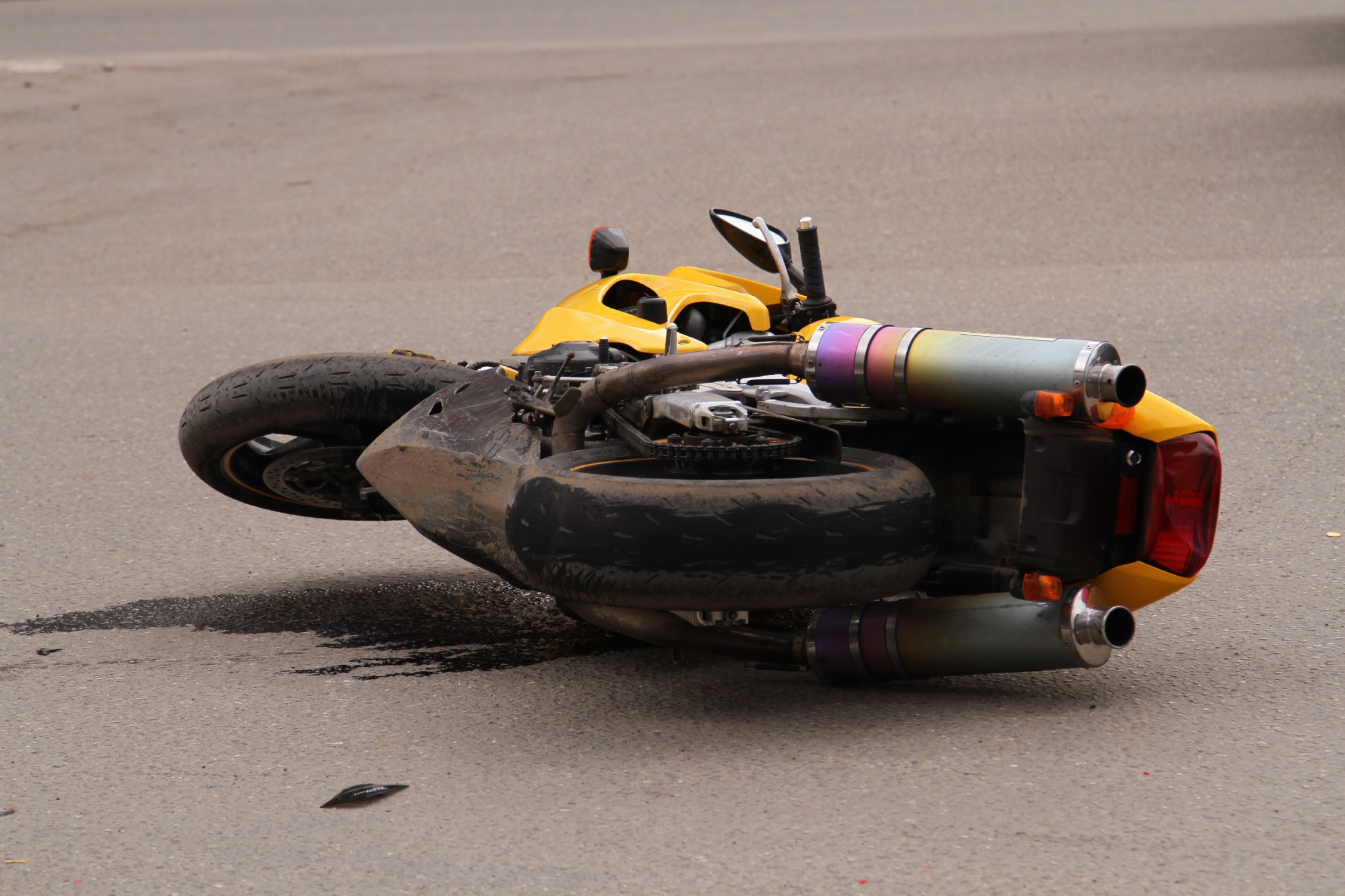 В Саранске не смогли разъехаться «Лада» и мотоцикл