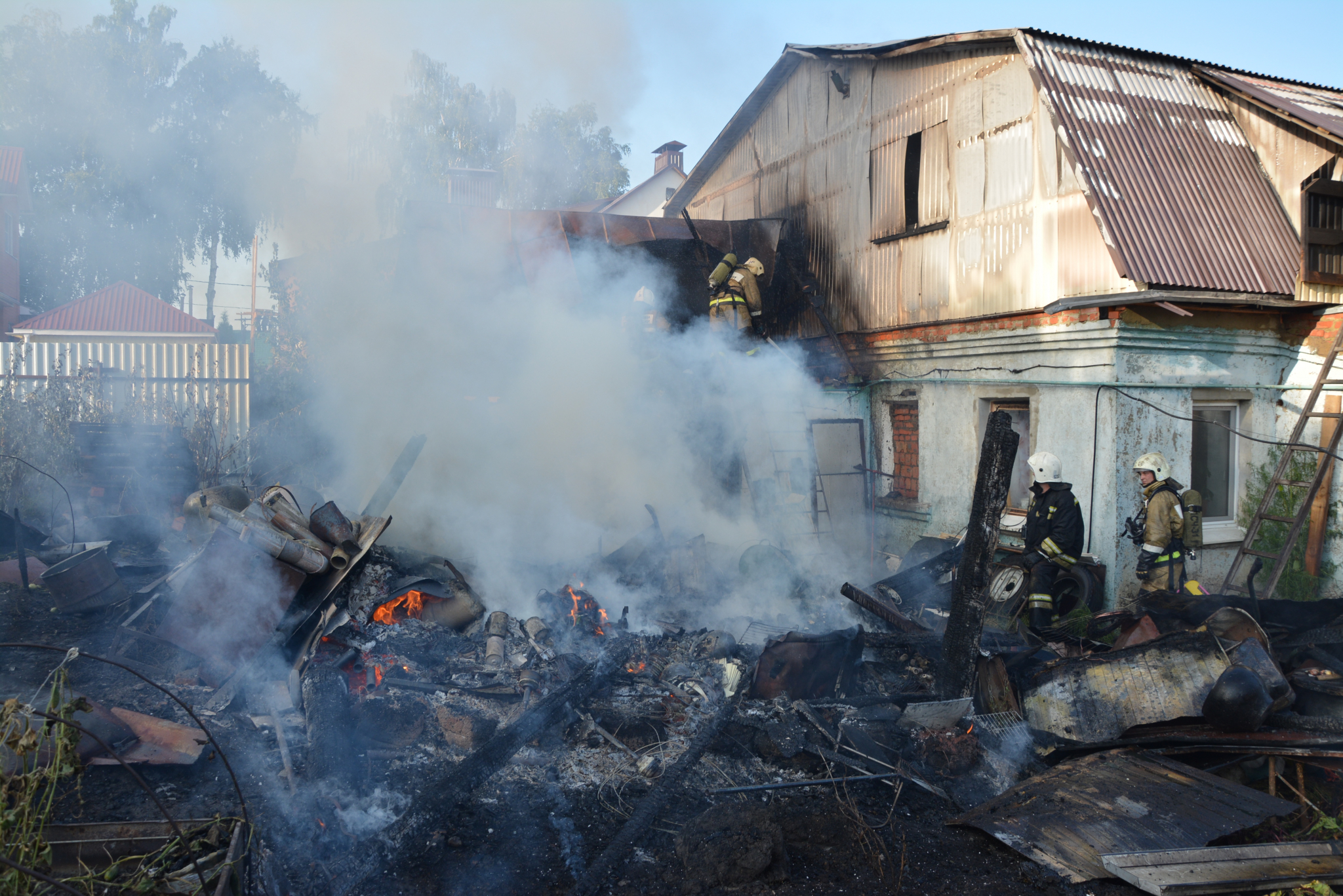 В Саранске спасли от огня дом, в котором проживала большая семья (ФОТО)