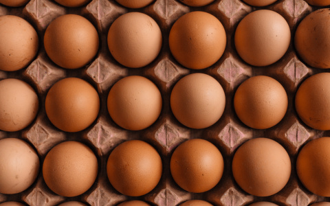 В Саранске организованы дополнительные места для торговли куриным яйцом