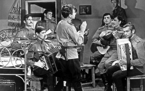 Тест: Угадаете легендарный советский фильм о войне по известным словам из песни?