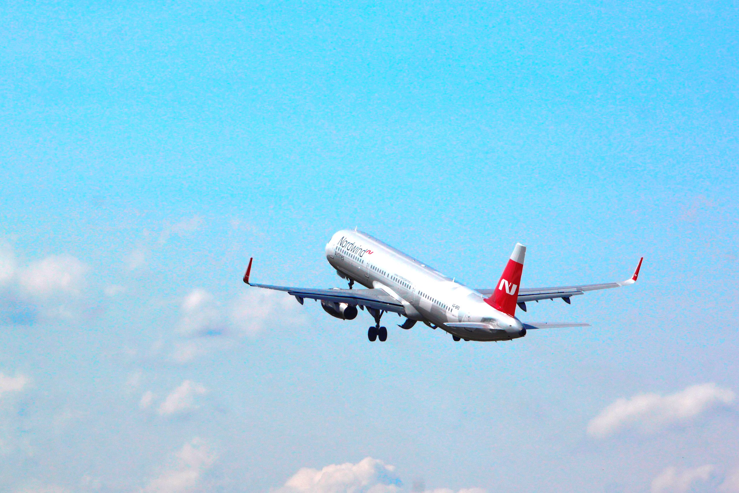  nordwind airlines     -  