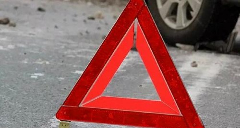 В Мордовии ночью 4 декабря в ДТП пострадали два человека 