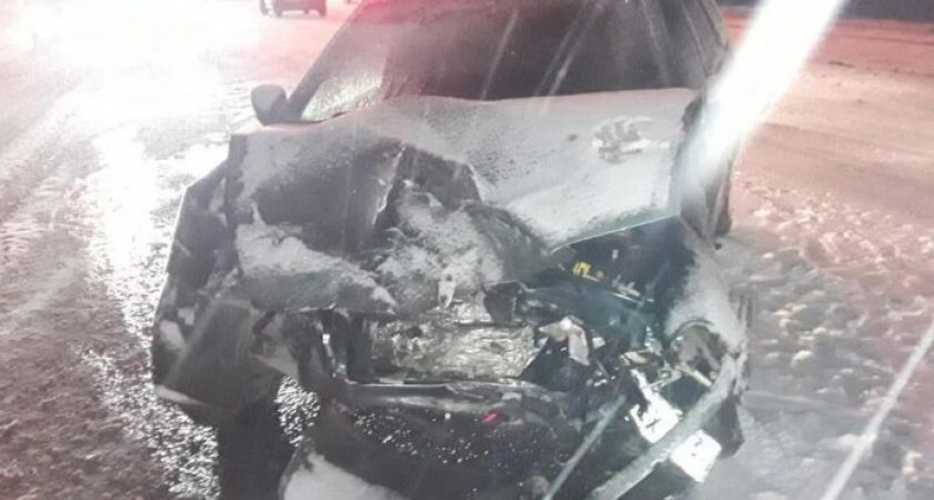 В Саранске на Лямбирском шоссе  «ВАЗ» и Chevrolet столкнулись лоб в лоб 