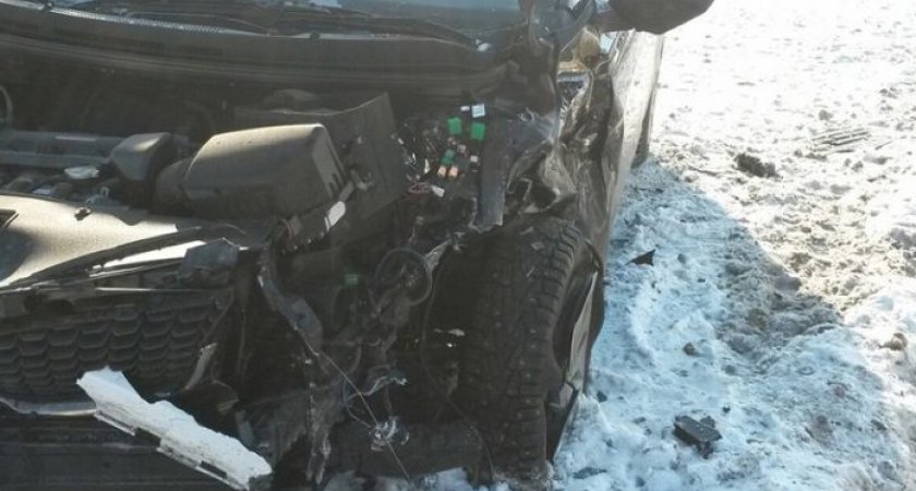 Два человека пострадали в лобовой аварии в Мордовии