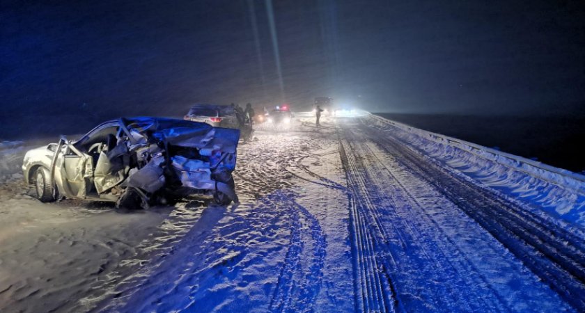 В Мордовии столкнулись две иномарки: один из пострадавших скончался по пути в больницу