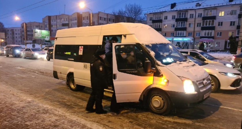 В Саранске контролируют соблюдение масочно-перчаточного режима в общественном транспорте