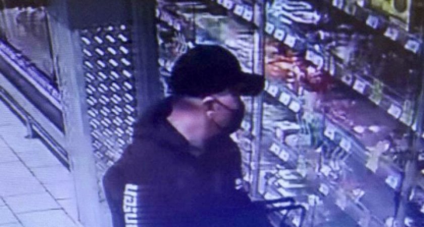 Полиция ищет мужчину, укравшего продукты из магазина в Саранске 