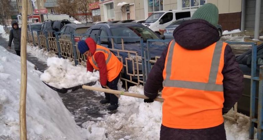 Снег с улиц Саранска 18 февраля убирают 103 единицы техники и 1180 рабочих