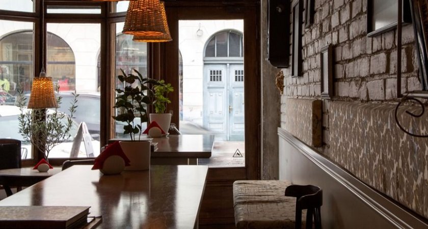 В Мордовии до часа ночи продлили работу общепита