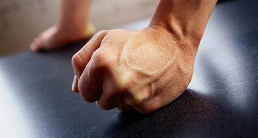 Жителя Саранска избили, требуя 10 тыс. рублей из-за долга в 99 рублей