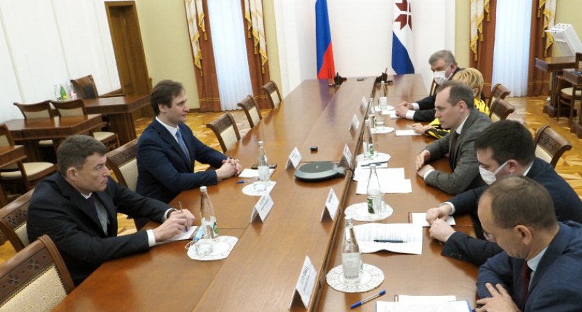 Артем Здунов и Олег Салагай обсудили вопросы развития медпомощи в Мордовии