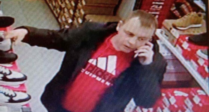 В Саранске ищут мужчину, укравшего из магазина кроссовки