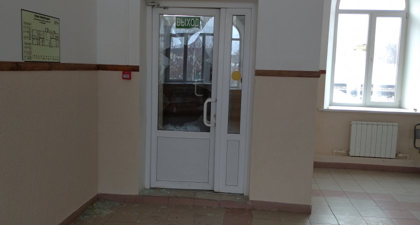 В Мордовии будут судить мужчину, повредившего дверь на вокзале