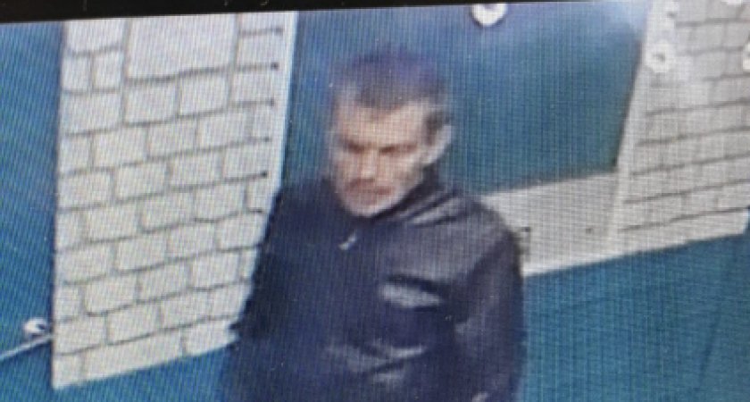 В Саранске ищут мужчину, укравшего телефон из кафе
