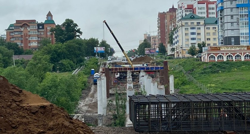 Мэр Саранска  осмотрел ход строительства моста на улице Ботевградской