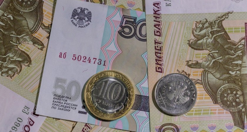 Житель Саранска лишился 20 тыс. рублей, нарвавшись на мошенников вместо проститутки 