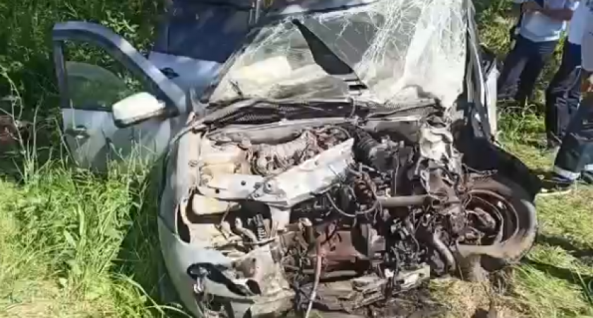 Жуткая авария с участием бензовоза и легковушки в Мордовии: один человек погиб
