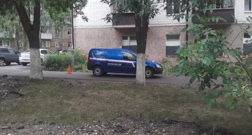 В Саранске водитель «Почты России» сбил женщину на тротуаре