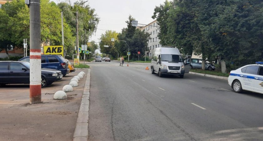 Пьяный водитель «Калины» устроил ДТП на перекрестке в Саранске