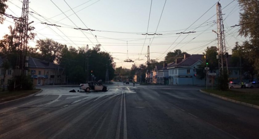 В Мордовии иномарка загорелась после ДТП с «Приорой»: есть пострадавшая