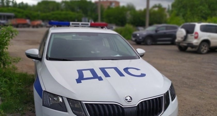 В Мордовии сотрудники ДПС помогли женщине, которой стало плохо в дороге