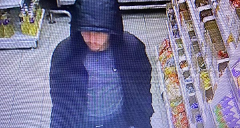 В Саранске ищут мужчину, который украл продукты из магазина