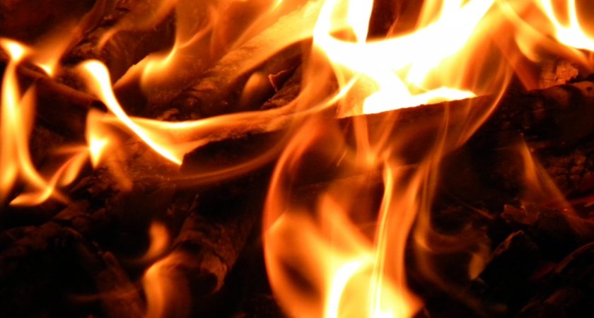 В Саранске сгорела машина после ДТП