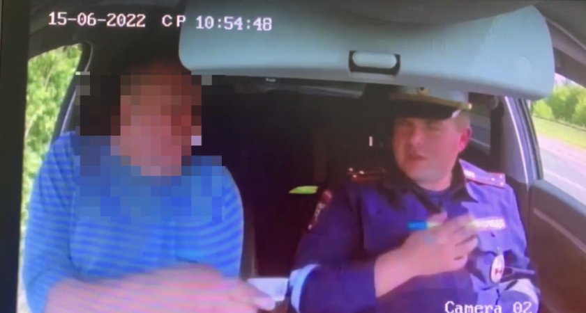 Водитель из Саранска пытался дать взятку инспектору ДПС
