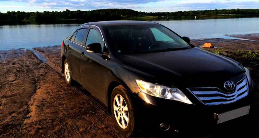 У жителя Саранска изъяли Toyota Camry за долг по налогам