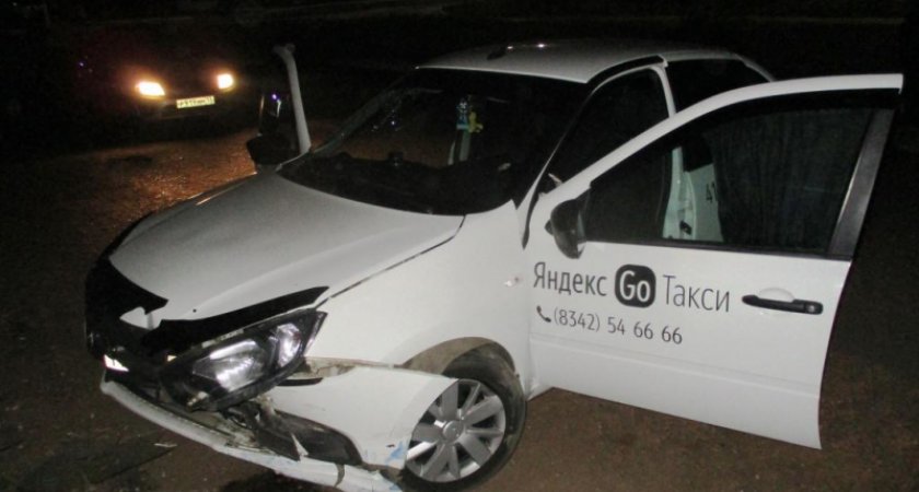 Житель Мордовии угнал машину у приятеля и попал на ней в ДТП