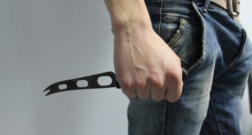 Житель Мордовии ударил ножом односельчанина и сбежал