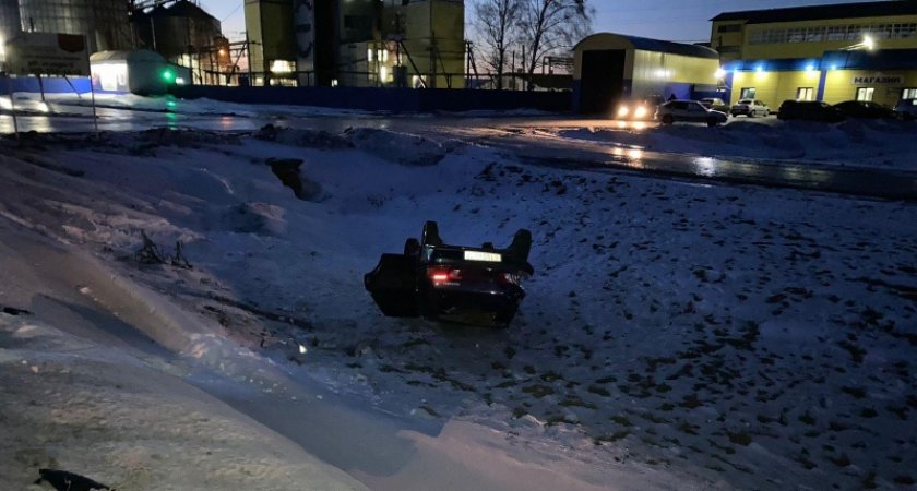 Машину отбросило в кювет: в Мордовии в ДТП с легковушками пострадали два человека