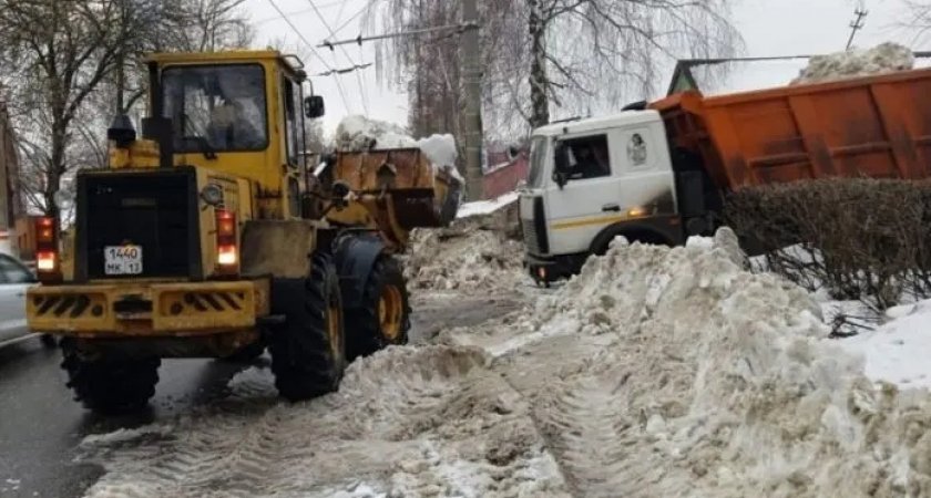 На уборку Саранска от снега вышли более 1 тыс. человек