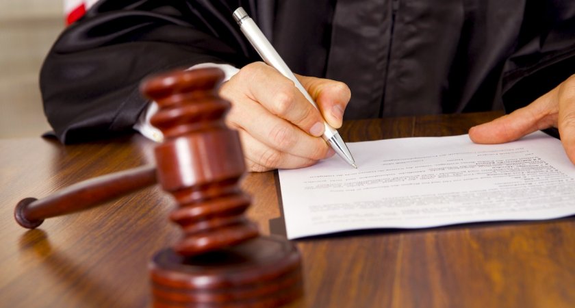 Жительница Мордовии ответит перед судом за попытку купить права сожителю