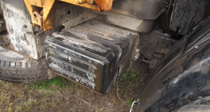 В Мордовии два брата украли 300 литров дизтоплива и электроинструментов