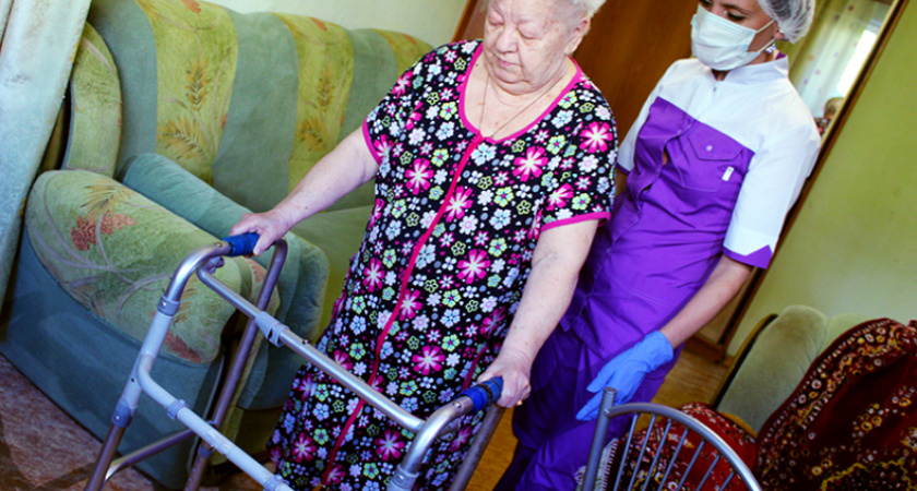 В Мордовии реализуется пилотный проект по уходу за пожилыми людьми и инвалидами