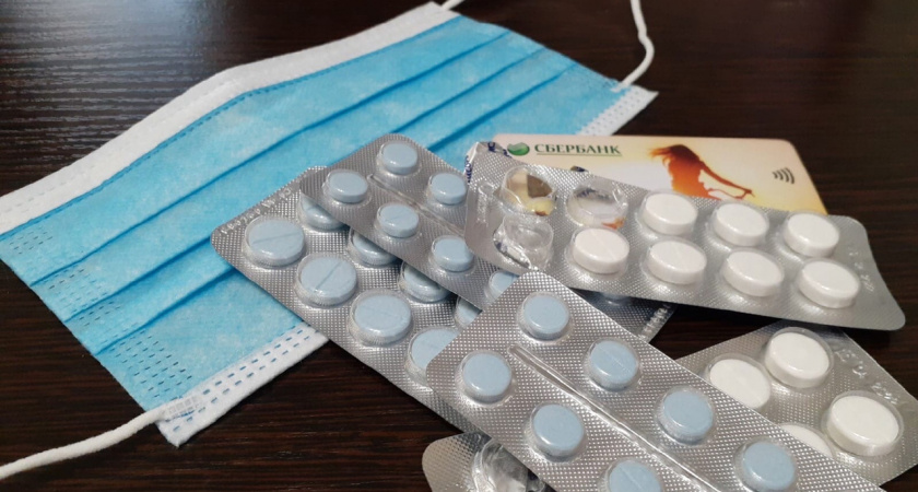 Роспотребнадзор порекомендовал сохранить из ограничений только ношение масок и дезинфекцию