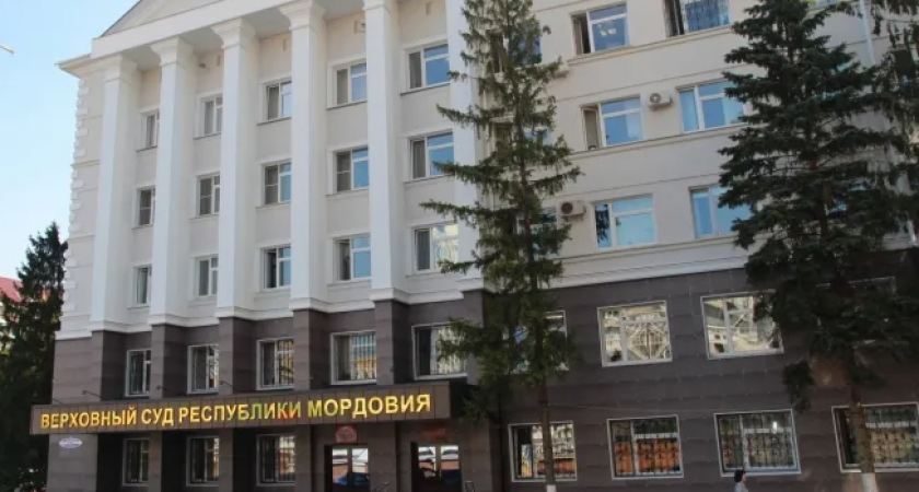 В Мордовии сотрудника УФСИН, обвиняемого в получении взятки, оставили под арестом