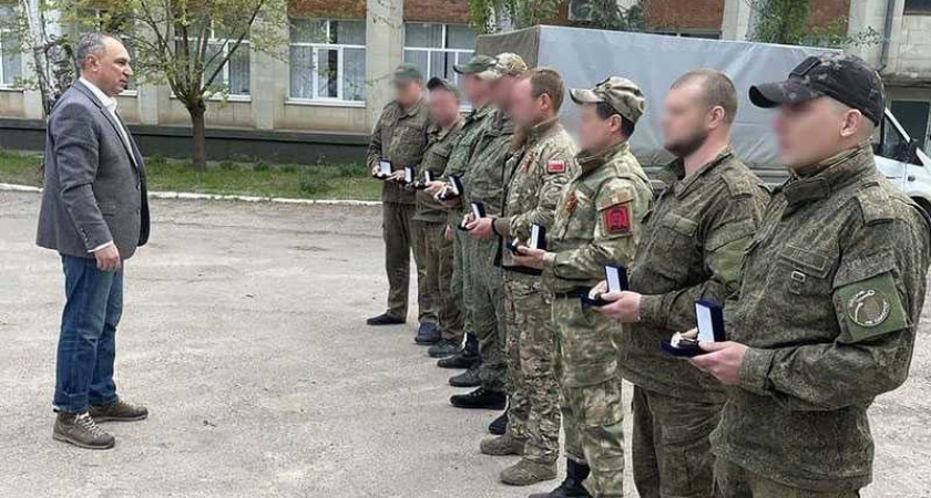 Бойцы из Мордовии награждены памятными подарками от Главы республики